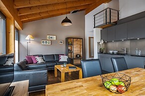 22 Summits Apartments