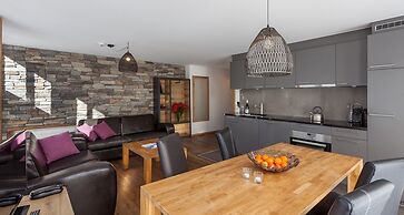 22 Summits Apartments