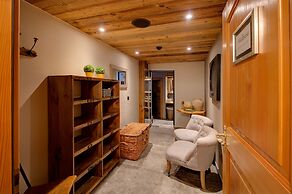 22 Summits Apartments