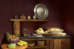 22 Summits Apartments