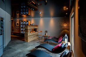 22 Summits Apartments