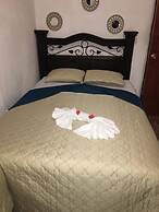 Feathers Hotel and Lounge - Hostel