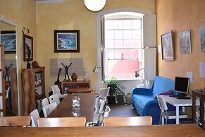 Hostel La Casa Encantada