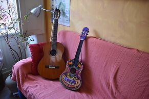 Hostel La Casa Encantada