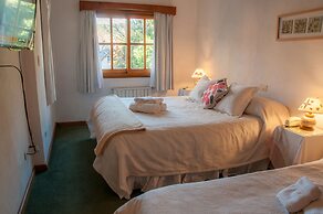 Hosteria El Arbol Duende