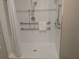 Holiday Inn Express & Suites Jersey City North - Hoboken by IHG