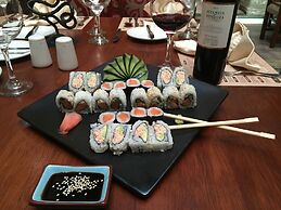 Roka Plaza Hotel Boutique