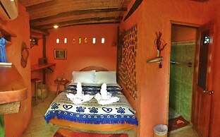 Lonesome George Ecolodge