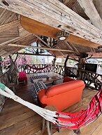 Lonesome George Ecolodge