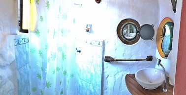 Lonesome George Ecolodge