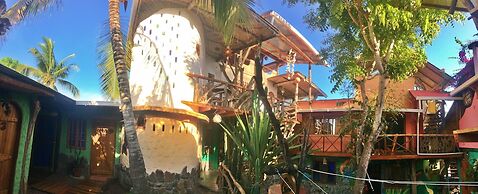 Lonesome George Ecolodge