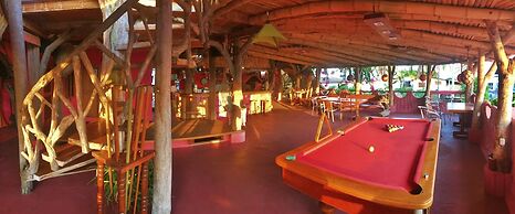 Lonesome George Ecolodge