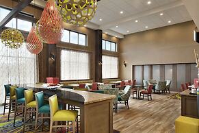 Hampton Inn & Suites St. Louis/Alton