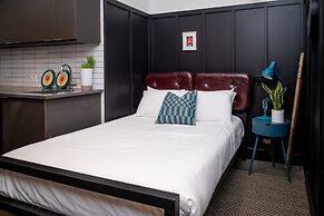 The Chicago Hotel Collection River North