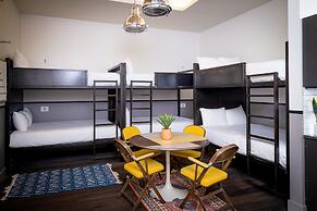 The Chicago Hotel Collection River North