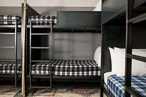 The Chicago Hotel Collection River North