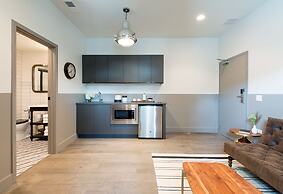 The Chicago Hotel Collection River North