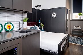 The Chicago Hotel Collection River North