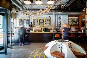 The Chicago Hotel Collection River North