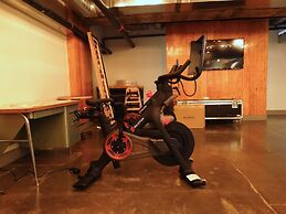 The Chicago Hotel Collection River North