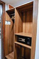 S Hotel and Residences