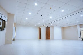 S Hotel and Residences