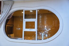 S Hotel and Residences