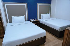 S Hotel and Residences