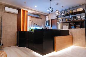 S Hotel and Residences