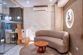 S Hotel and Residences