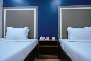 S Hotel and Residences