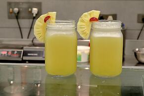 Hotel Sifat International