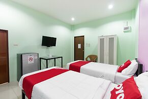 OYO 1163 Eden Hostel