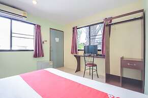 OYO 1163 Eden Hostel