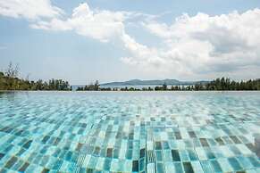 6th Avenue Surin Beach