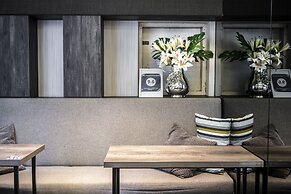CUBE Boutique Capsule Hotel @ Chinatown