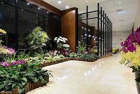 Aeris International Hotel