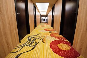 Aeris International Hotel