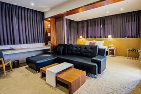 Aeris International Hotel