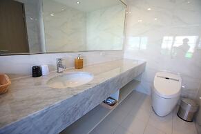 Aeris International Hotel