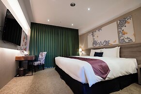 Aeris International Hotel