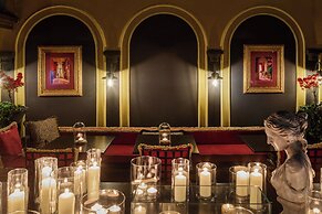 Mr CAS Hotels - Special Class