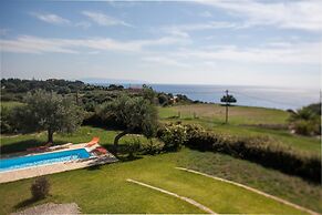 Absolute Villa by Stylish Stays