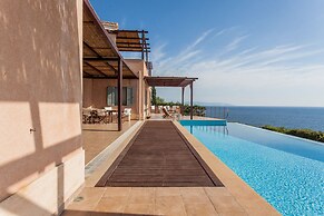 Absolute Villa by Stylish Stays