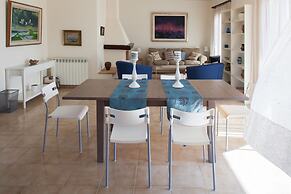 Absolute Villa by Stylish Stays