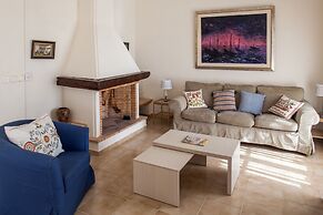 Absolute Villa by Stylish Stays