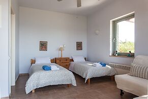 Absolute Villa by Stylish Stays