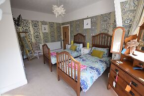 Newberry Beach Lodge