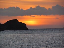 Newberry Beach Lodge
