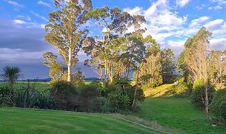 Rolling Hills Country Stay B&B